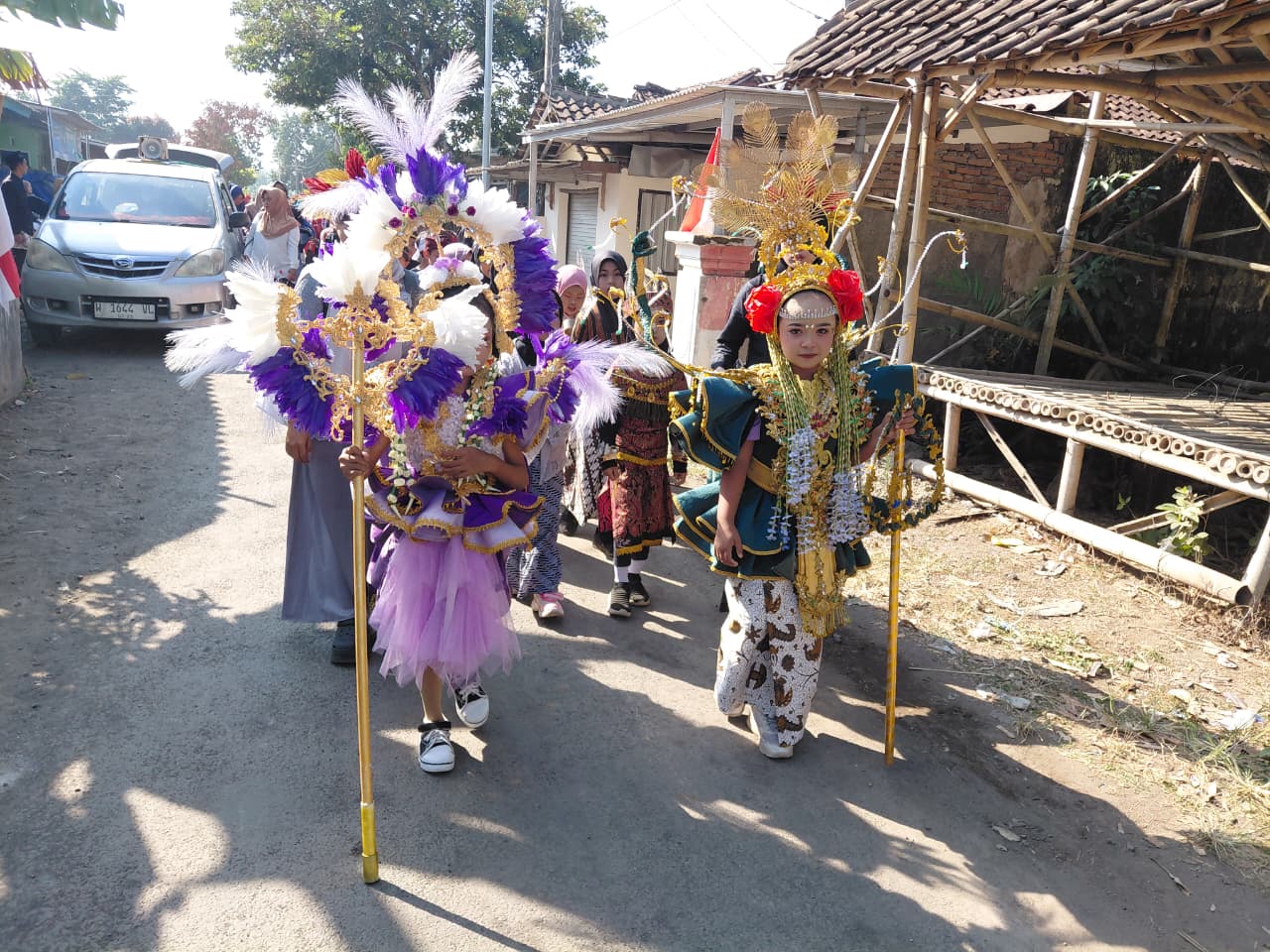 Semarak HUT RI ke-81, Yayasan Fathus Salafi Gelar Karnaval Budaya Bersama TK, MI, dan MTs